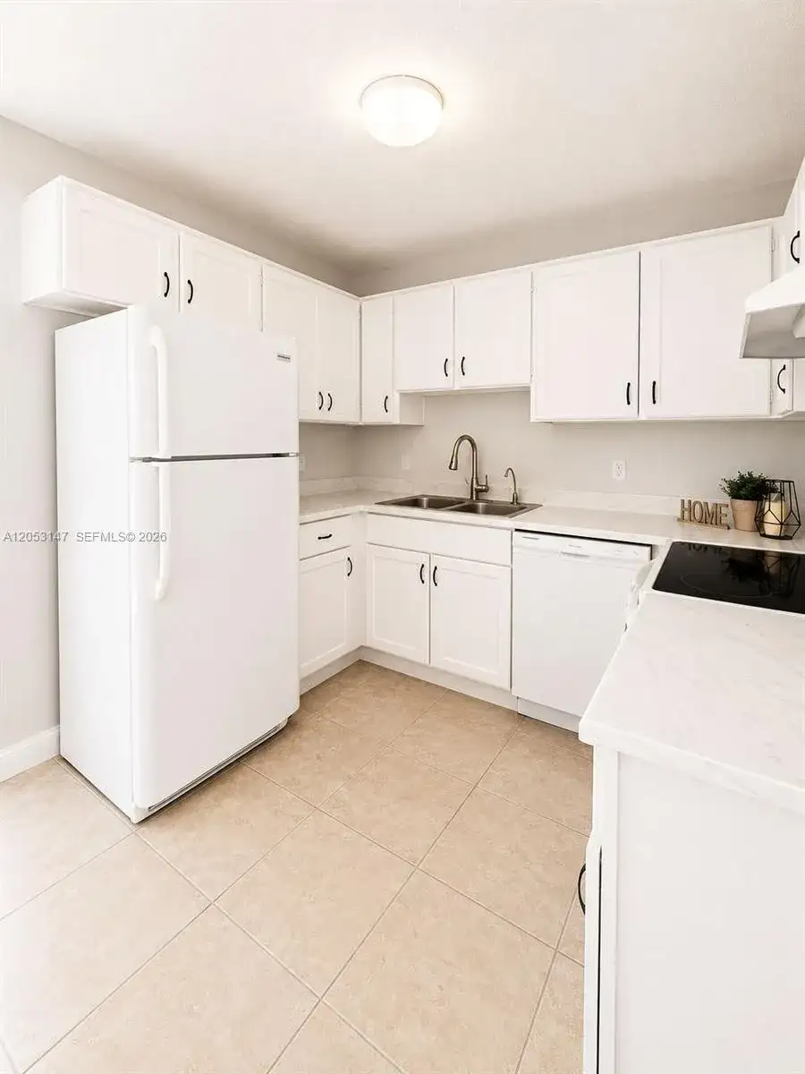 96 SE Norfolk Blvd, Stuart FL 34997 photo 4