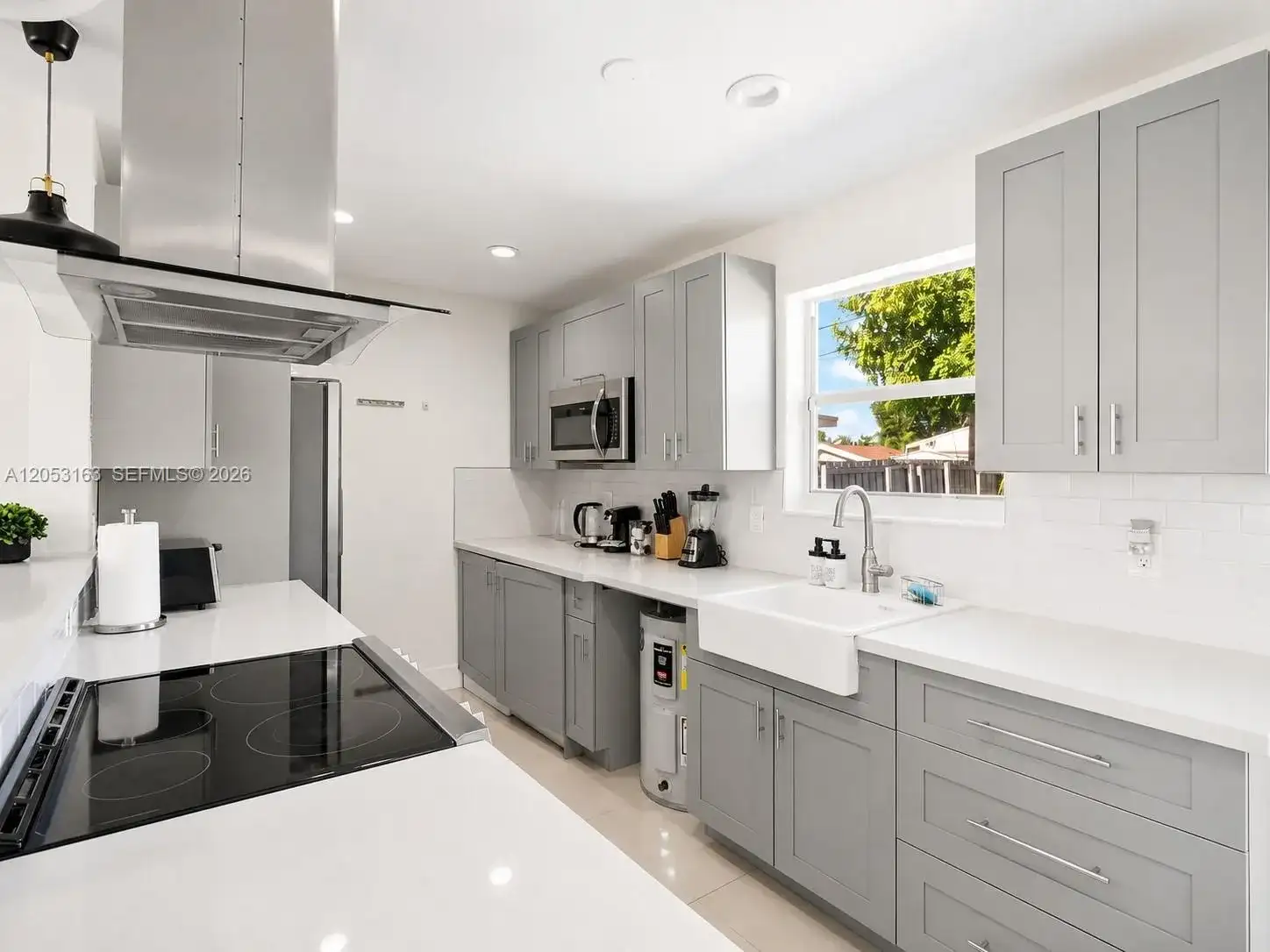6441 Meade St, Hollywood FL 33024 photo 4