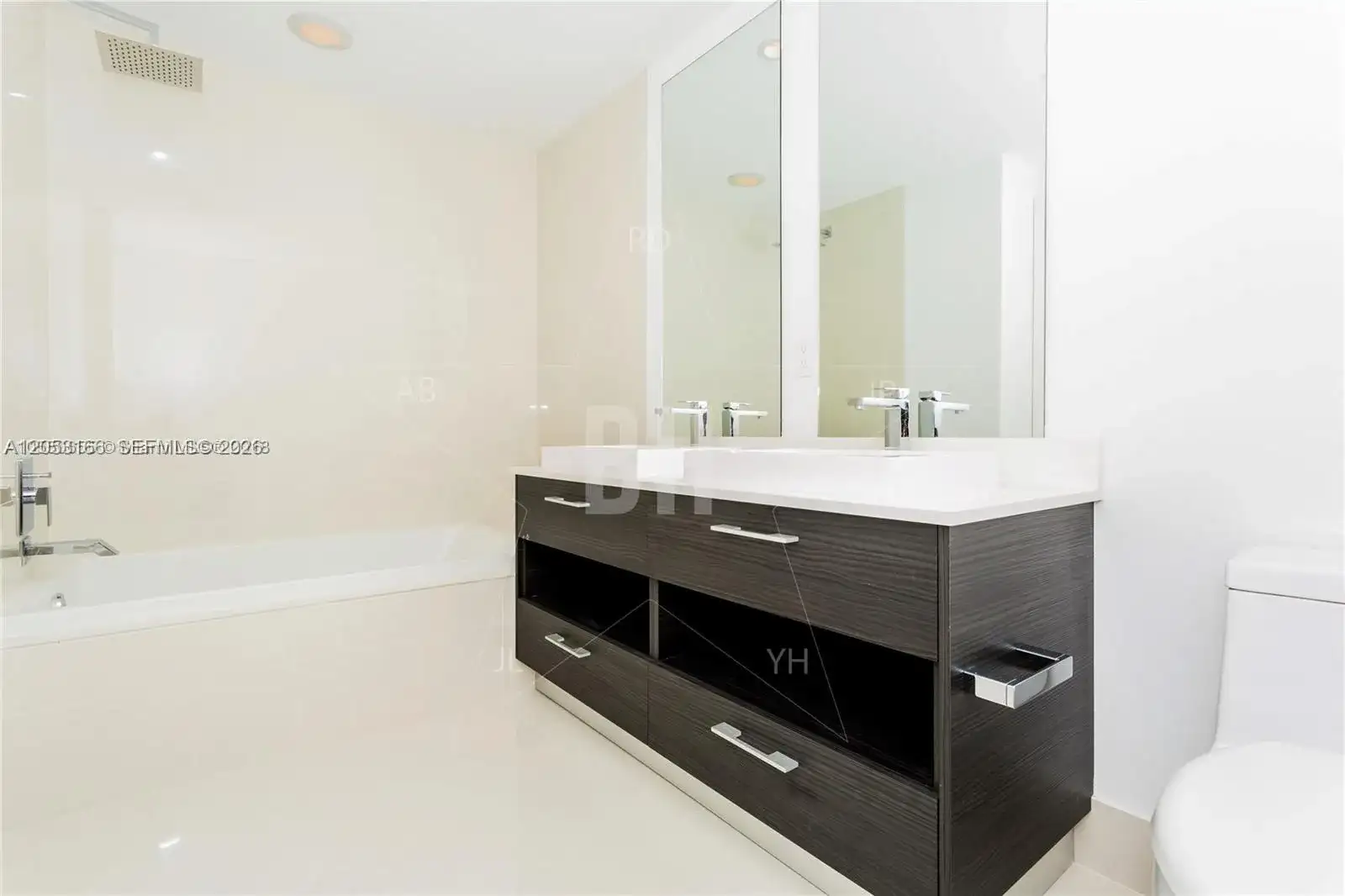 55 SW 9th St # 1104, Miami FL 33130 photo 3