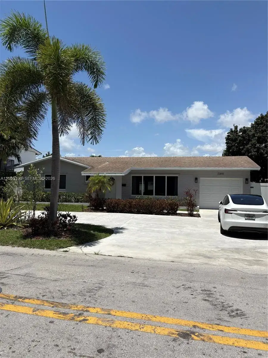 3397 NE 20th Ave, Oakland Park FL 33306 photo 2