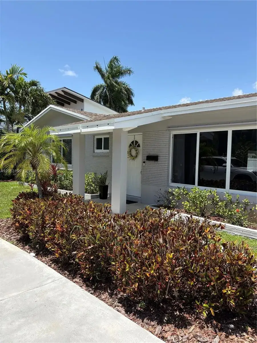 3397 NE 20th Ave, Oakland Park FL 33306 photo 3