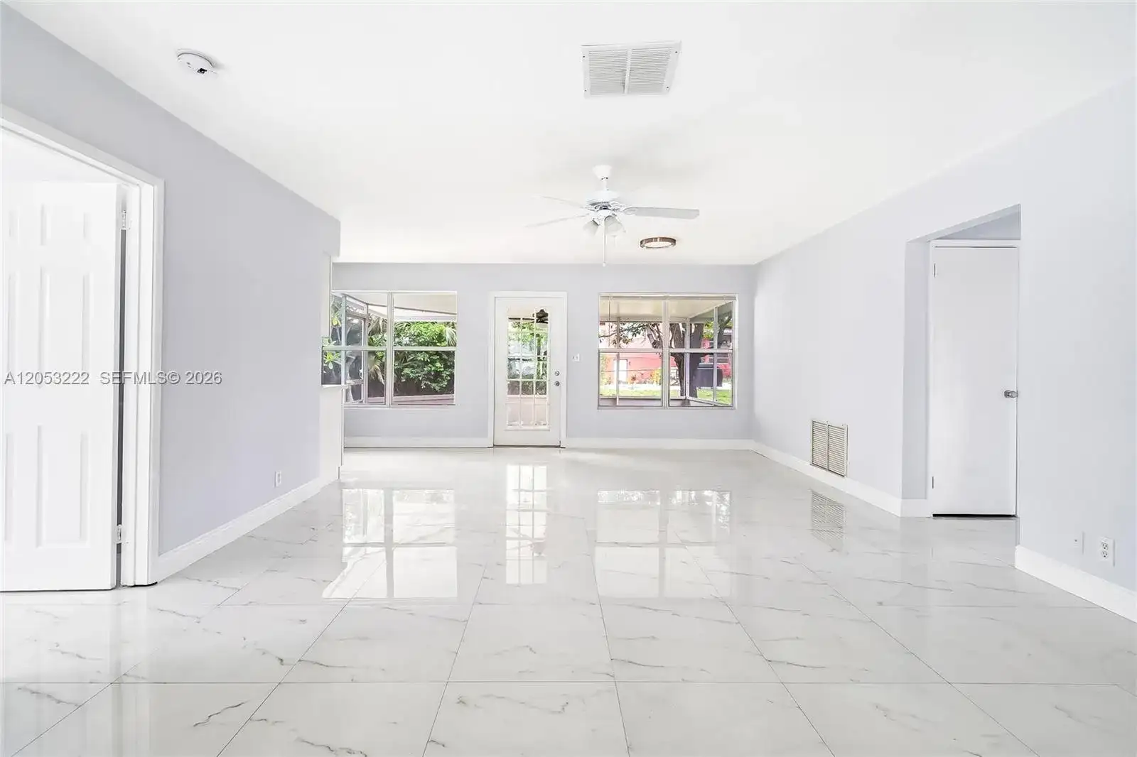 1427 Crest Dr, Lake Worth FL 33461 photo 5