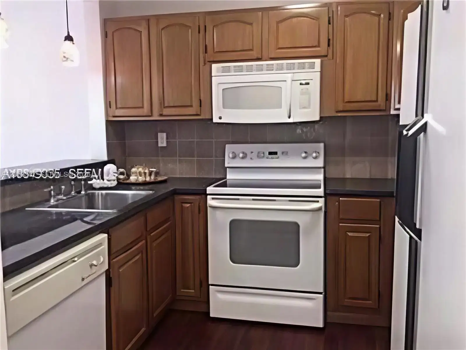 8185 NW 7th St. # 101, Miami FL 33126 photo 4