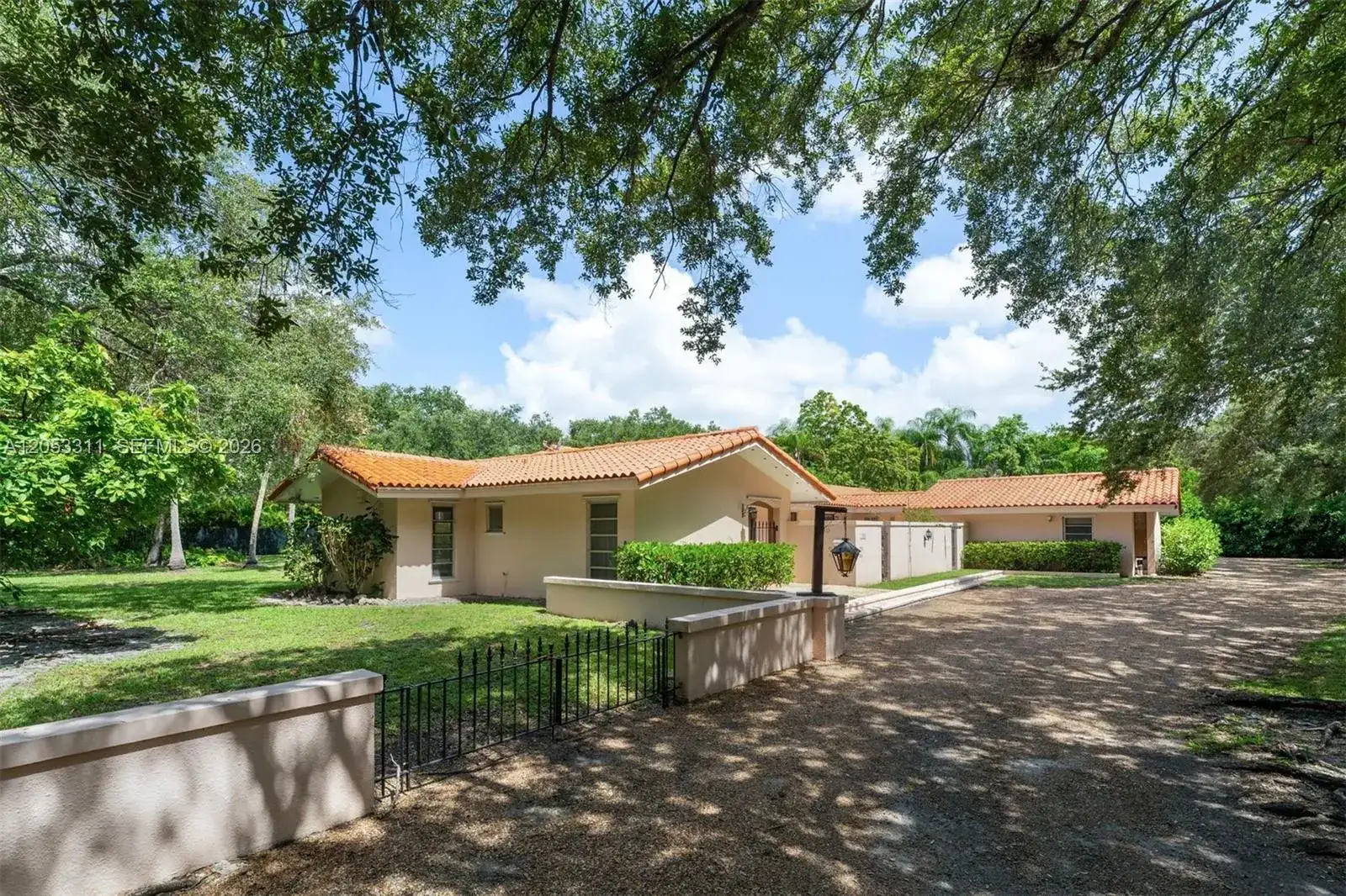 11950 SW 67 Ct, Pinecrest FL 33156 photo 4