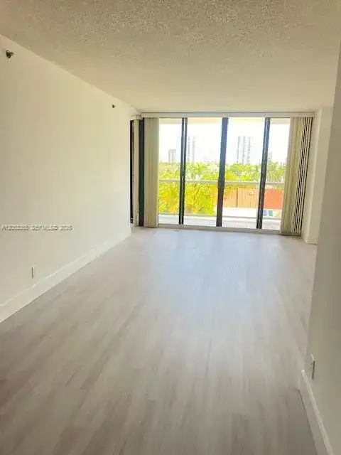 3600 Yacht Club Dr # 504, Aventura FL 33180 photo 2