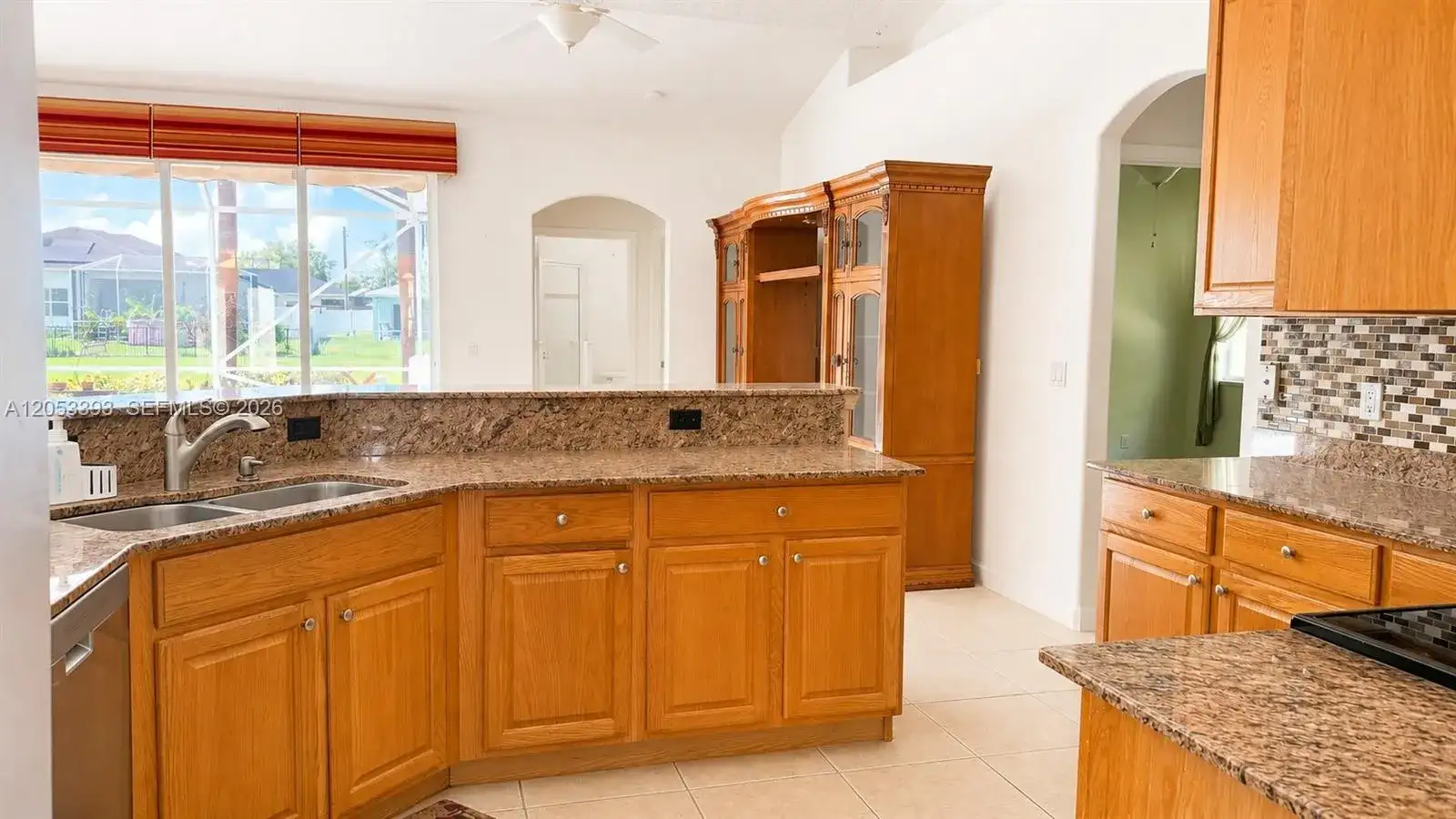 1860 SE Gaskins Cir, Port St. Lucie FL 34952 photo 4