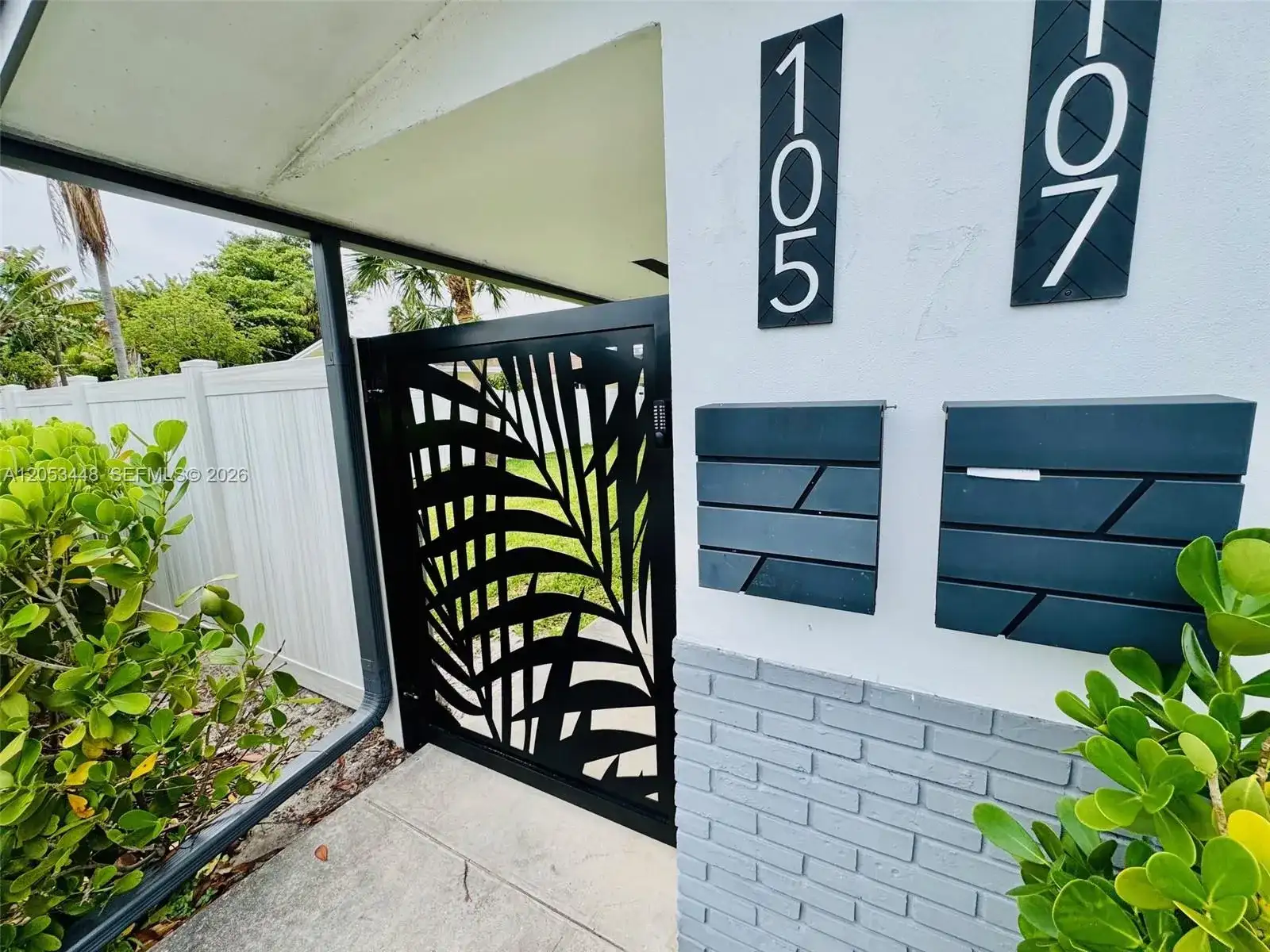 105-107 NE 30th Ct, Wilton Manors FL 33334 photo 3