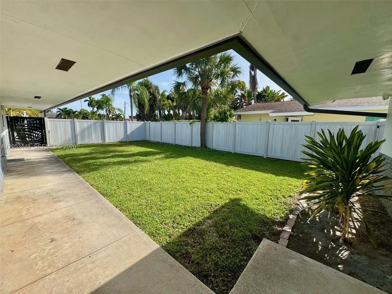 105-107 NE 30th Ct, Wilton Manors FL 33334 photo 4