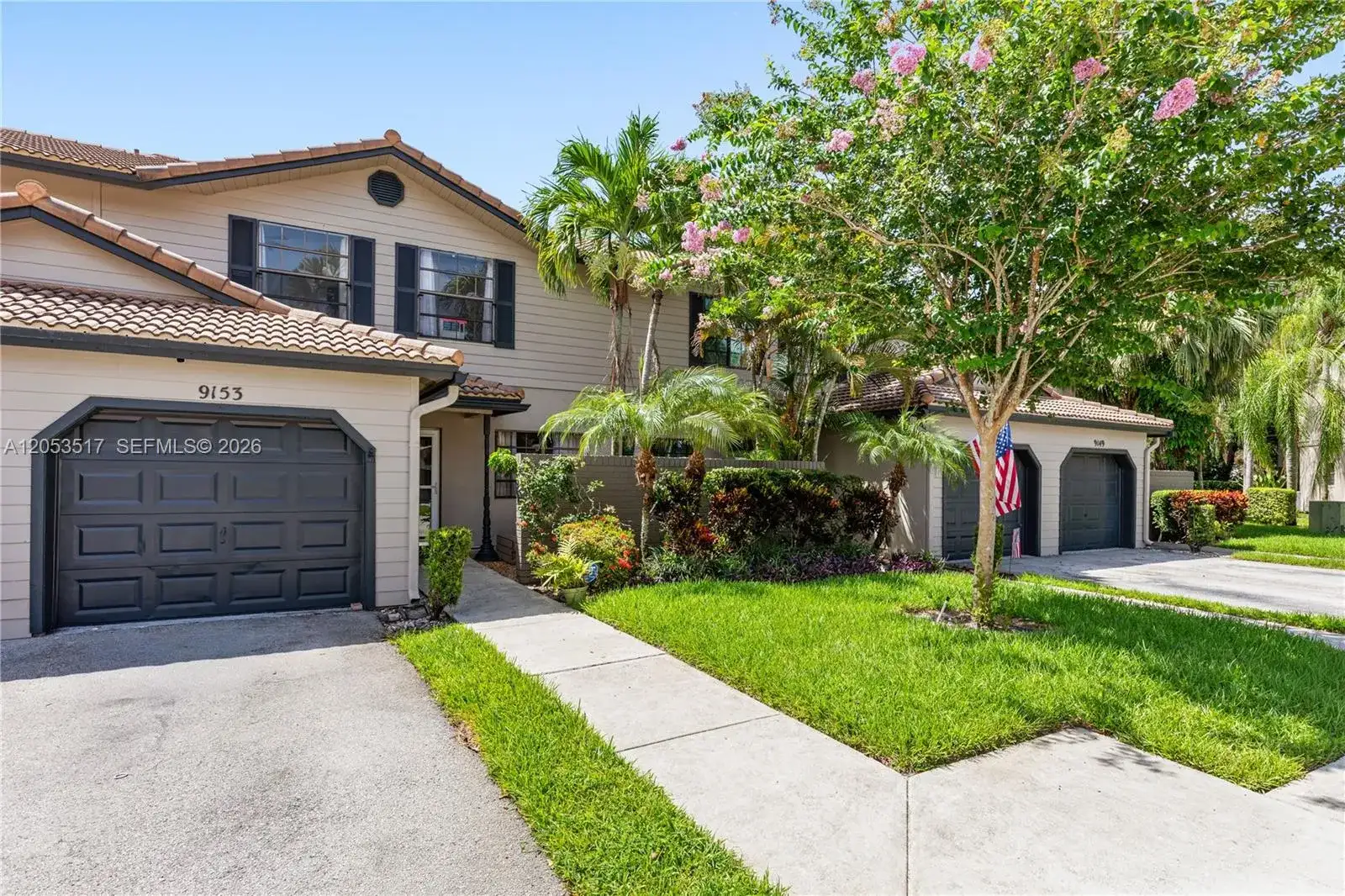 9153 Vineyard Lake Dr, Plantation FL 33324 photo 2