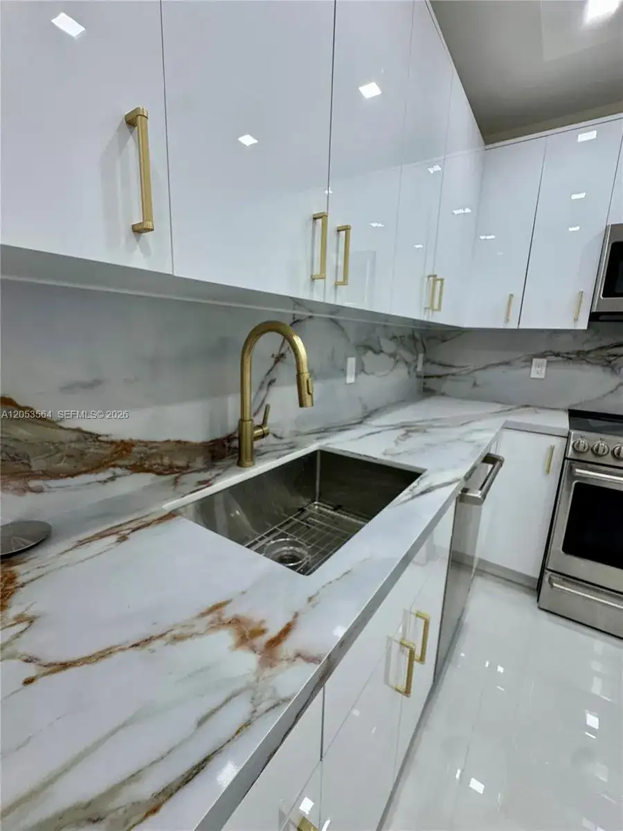 10185 Collins Ave # 606, Bal Harbour FL 33154 photo 2