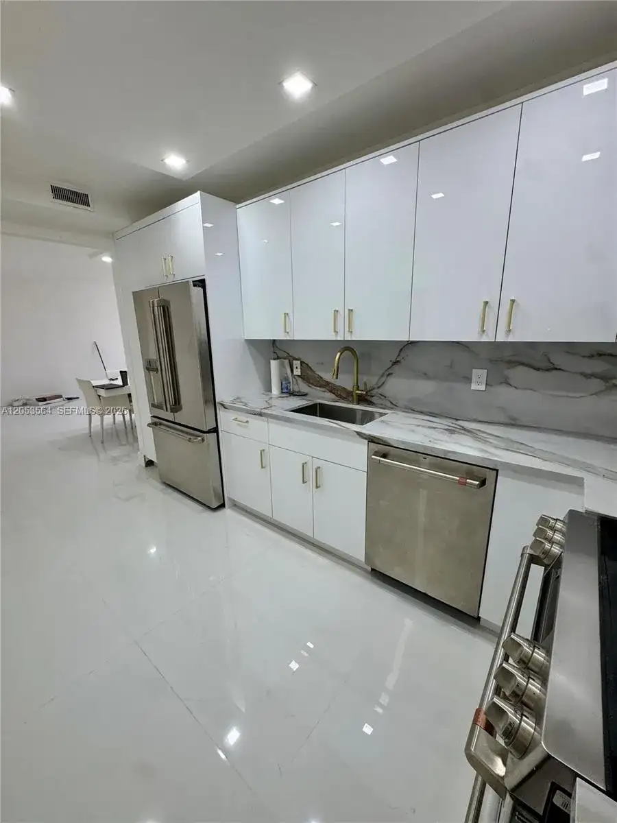 10185 Collins Ave # 606, Bal Harbour FL 33154 photo 4