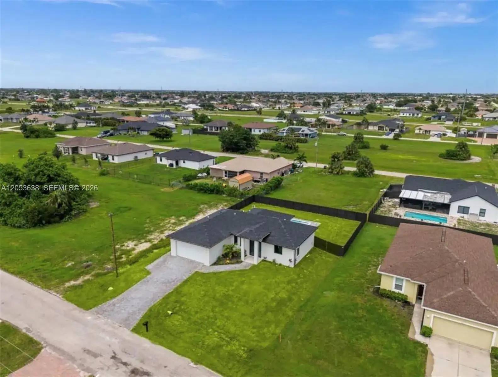 409 NW 25th PL, Cape Coral FL 33993 photo 5