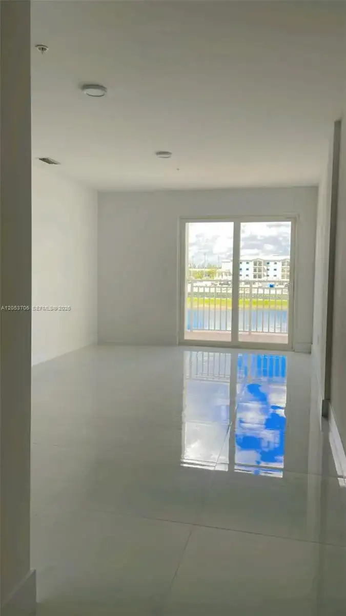 10950 NW 82nd St # 422, Doral FL 33178 photo 5