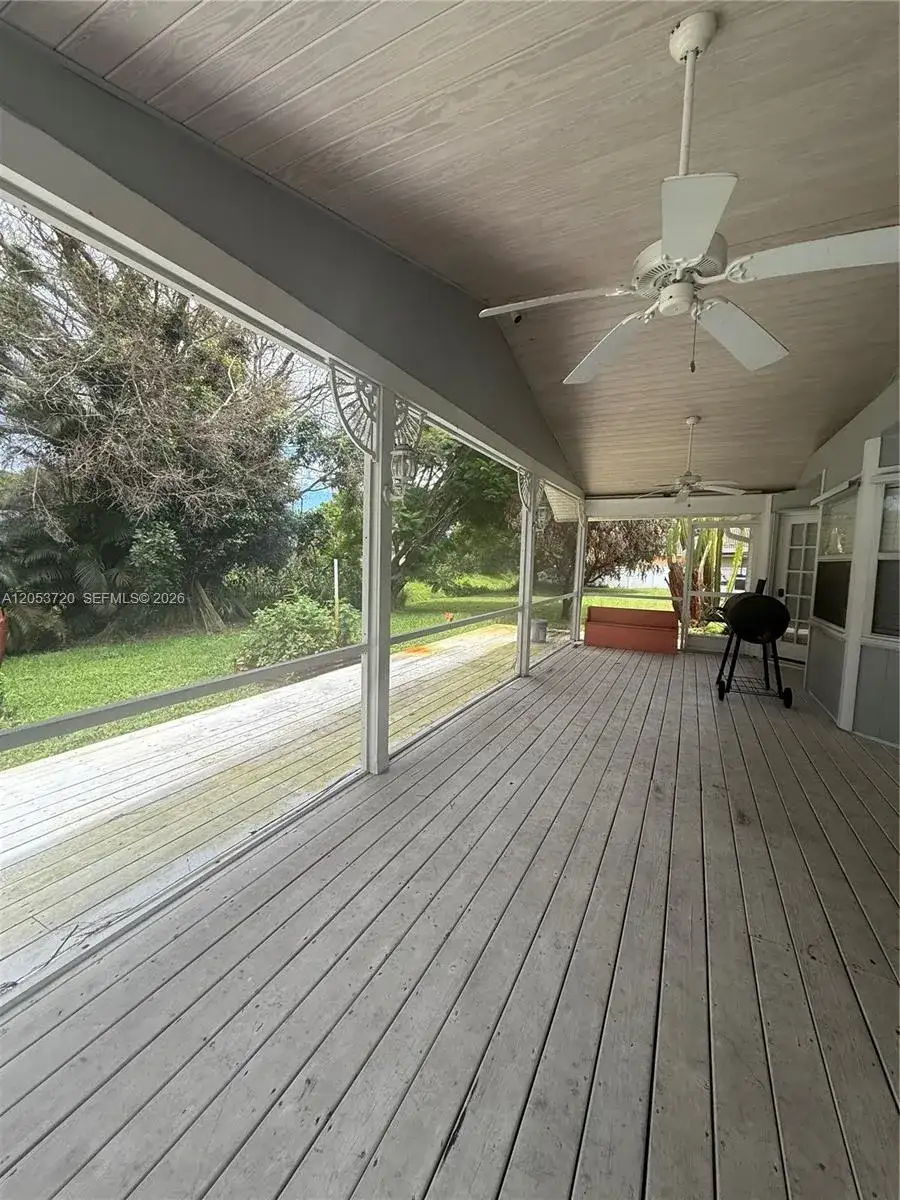 233 SW Chapman Ave, Port St. Lucie FL 34984 photo 3