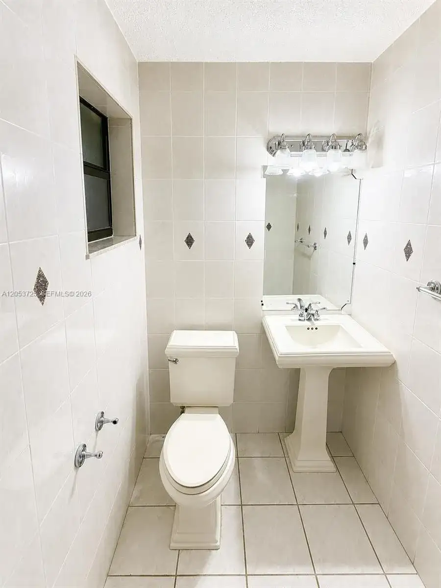 10871 NW 7th St # 24, Miami FL 33172 photo 3