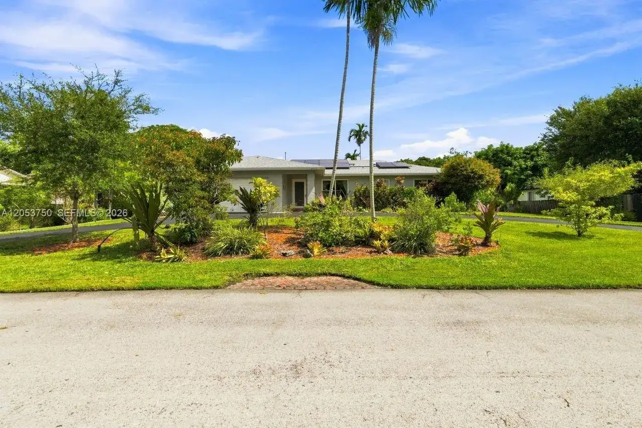 8445 SW 181st Ter, Palmetto Bay FL 33157 photo 3