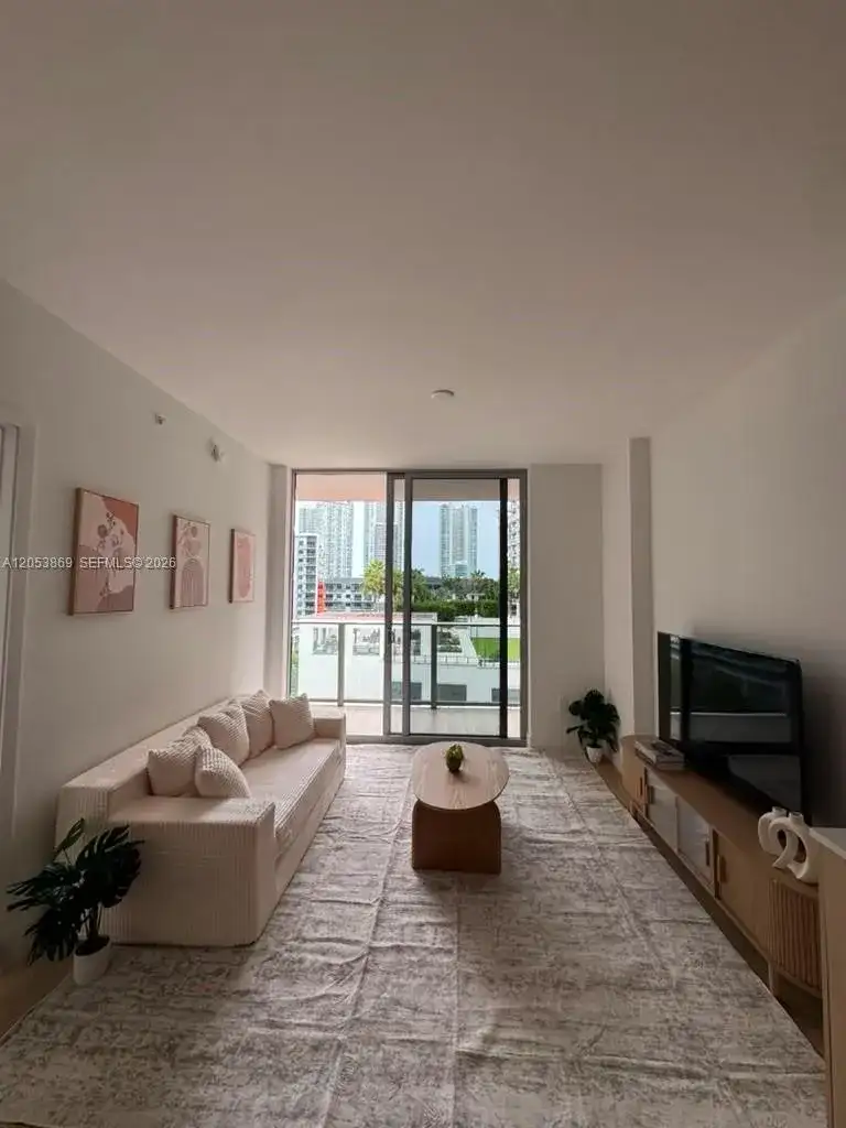 90 NE 32nd St # 811, Miami FL 33137 photo 2