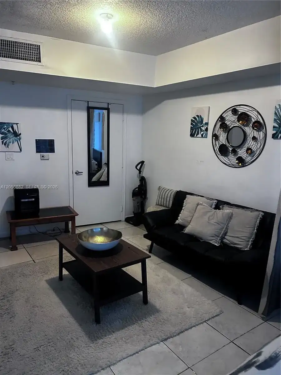 1750 N Bayshore Dr # 1707, Miami FL 33132 photo 3