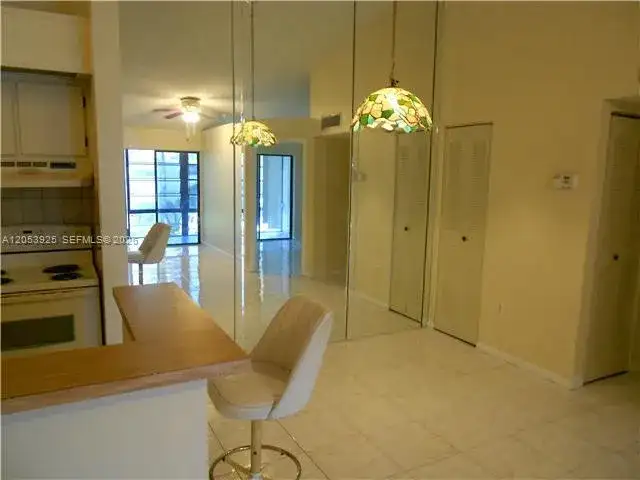 829 NE 199th St # 204, Miami FL 33179 photo 3