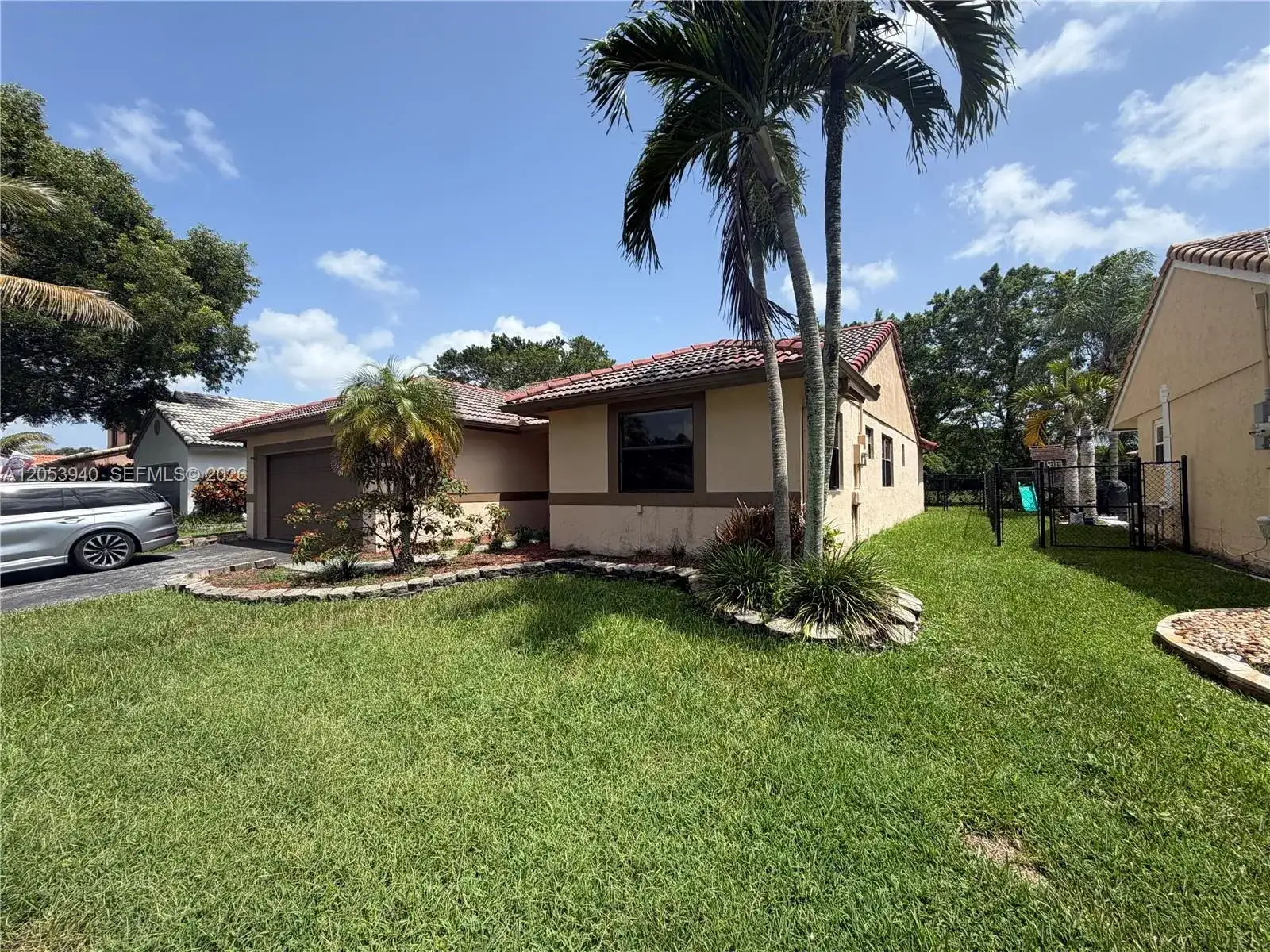 15600 Gauntlet Hall Mnr, Davie FL 33331 photo 2
