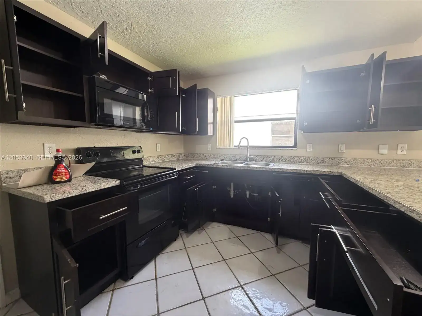 15600 Gauntlet Hall Mnr, Davie FL 33331 photo 4