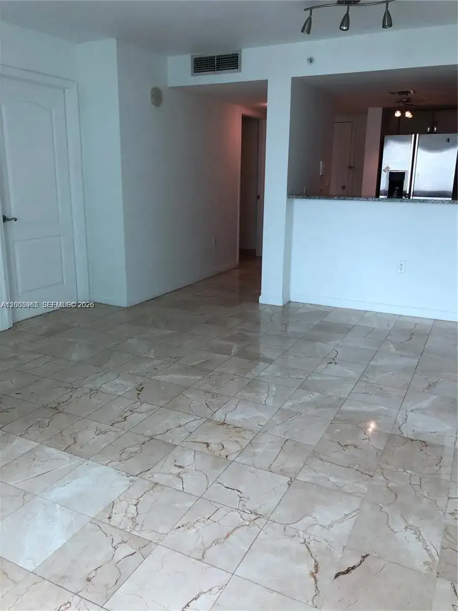 2101 Brickell Ave # 1611, Miami FL 33129 photo 2