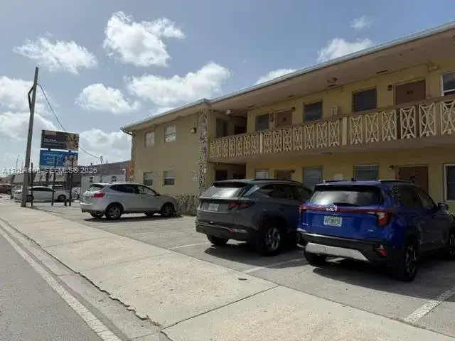 570 W 29th St # 44, Hialeah FL 33012 photo 2