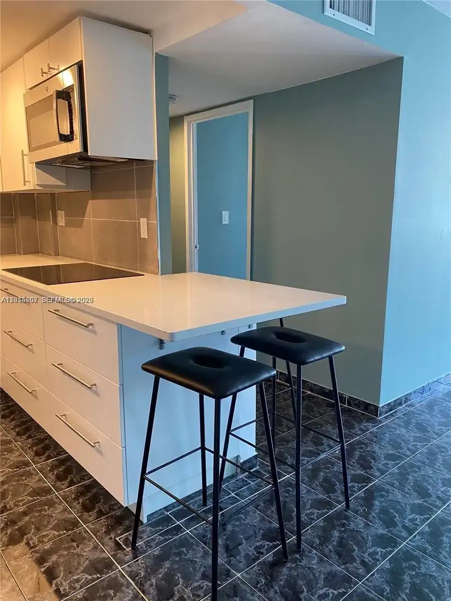 1913 S Ocean Dr # 208, Hallandale Beach FL 33009 photo 3