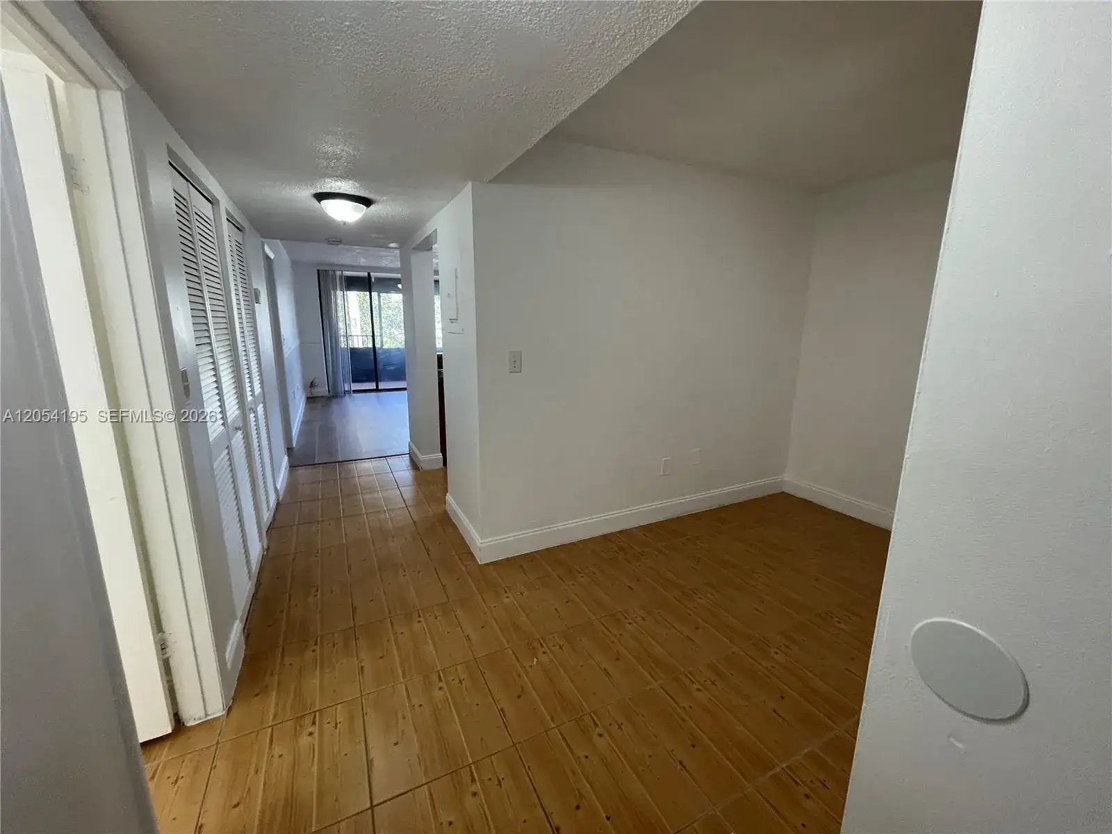 16220 NW 2nd Ave # 312, Miami FL 33169 photo 3