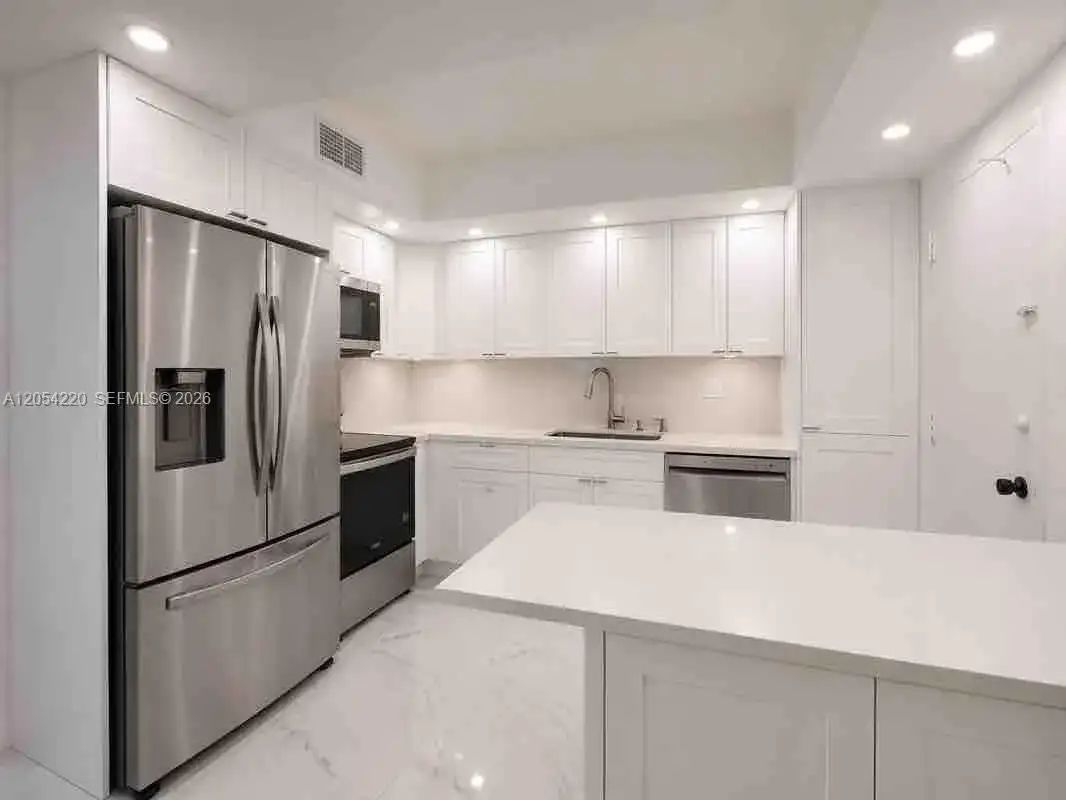500 Bayview Dr # 232, Sunny Isles Beach FL 33160 photo 3