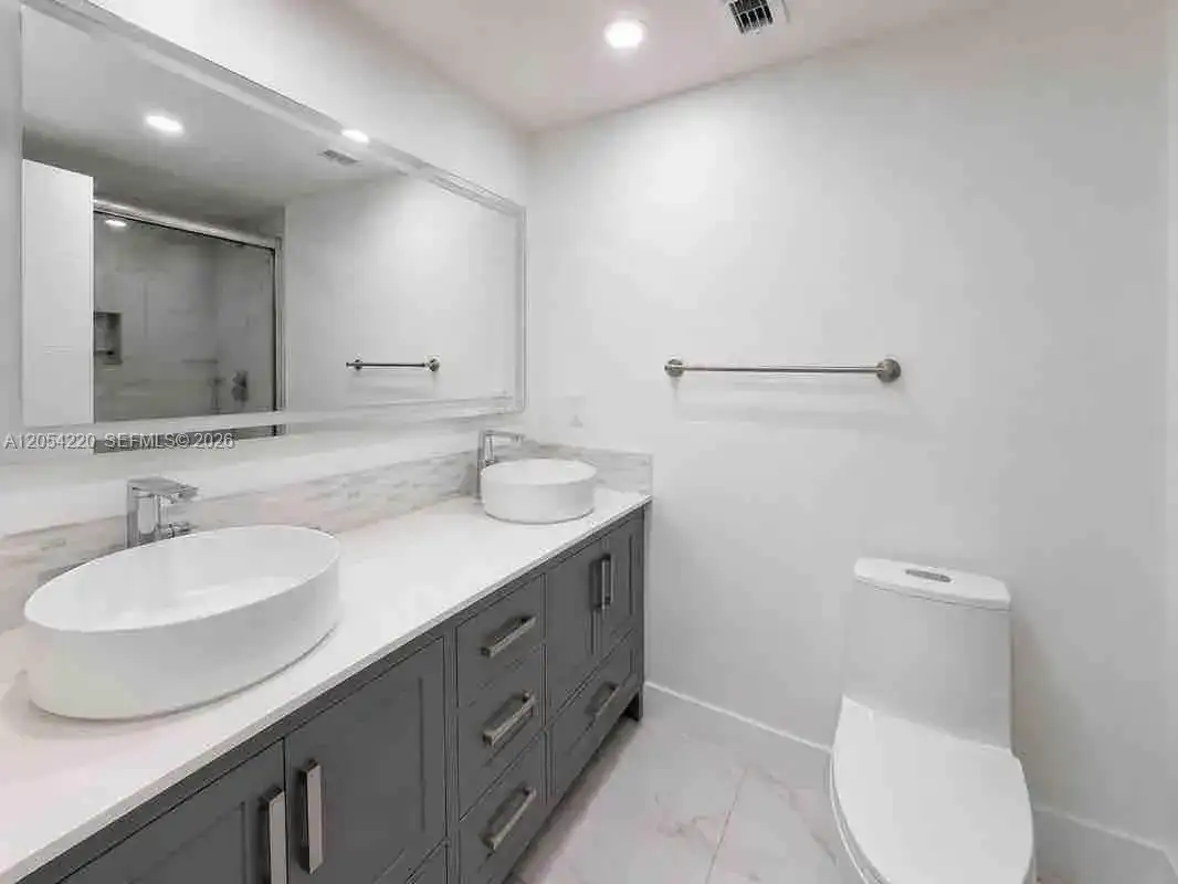 500 Bayview Dr # 232, Sunny Isles Beach FL 33160 photo 5