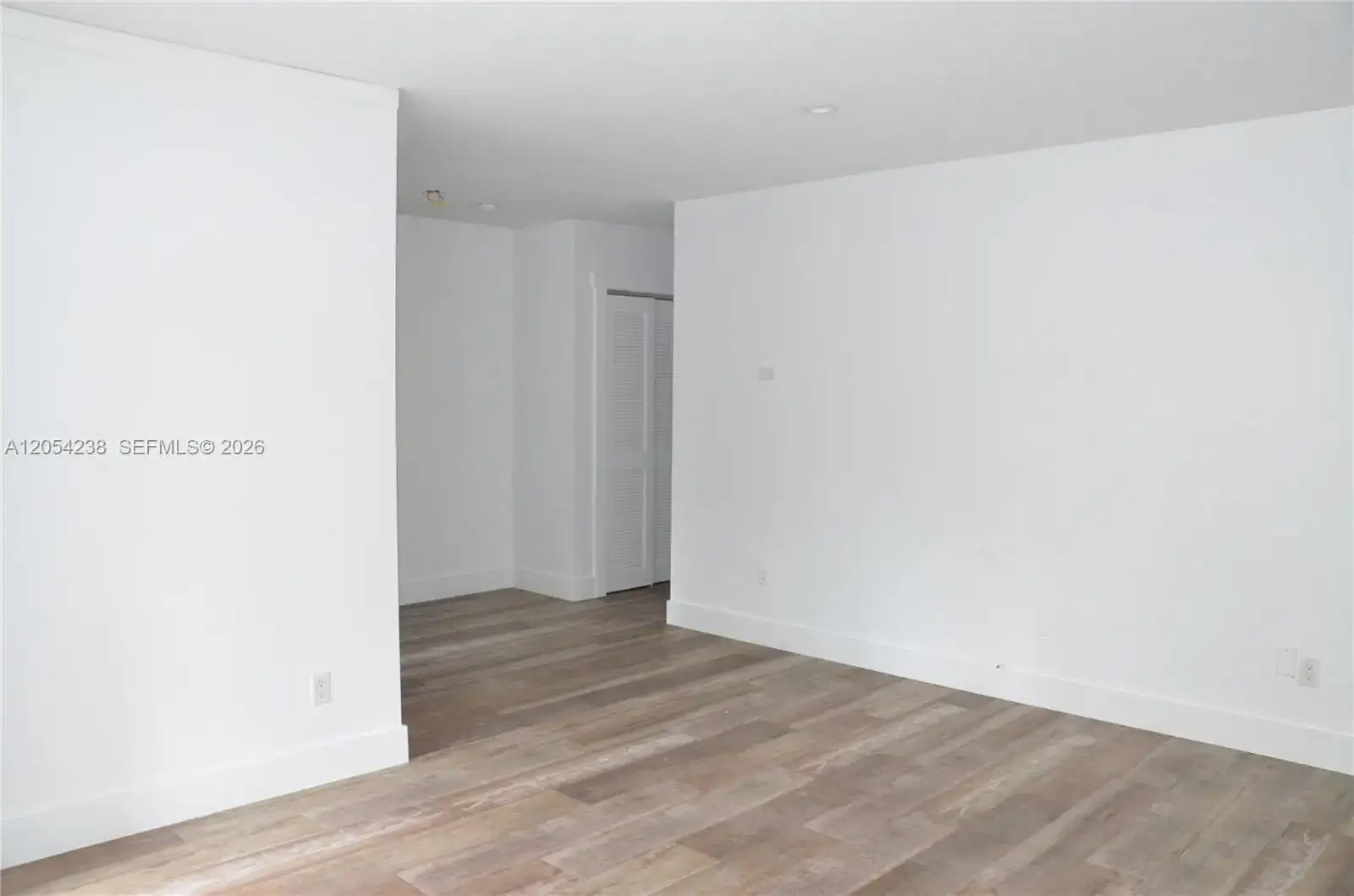 35 Edgewater Dr # 104, Coral Gables FL 33133 photo 5