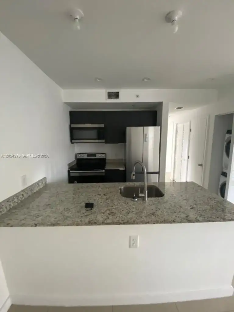 423 E 27th St # 201, Hialeah FL 33013 photo 3