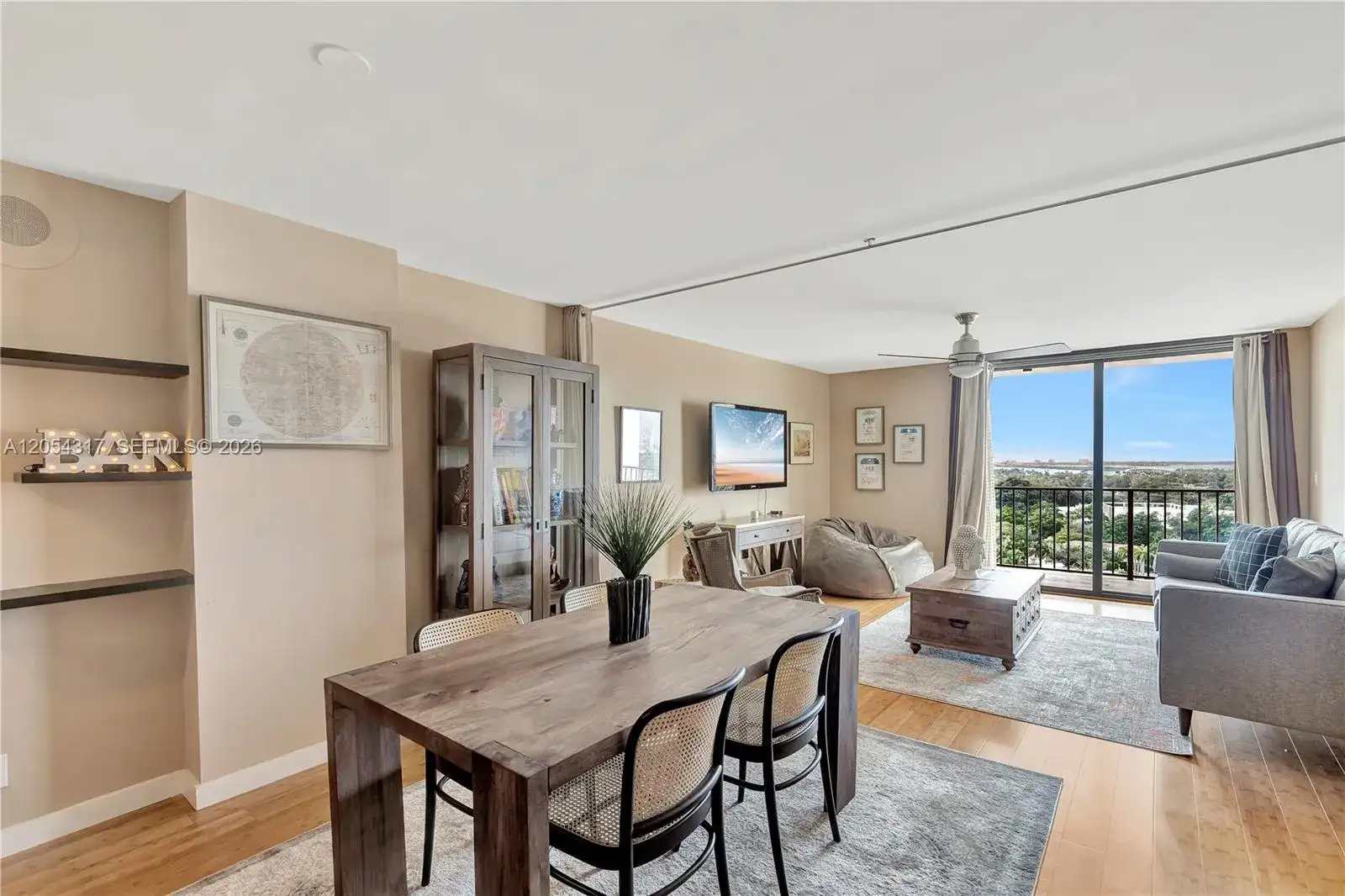 2625 Collins Ave # 1609, Miami Beach FL 33140 photo 2