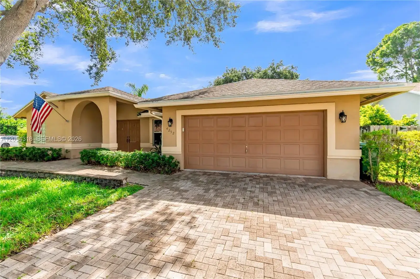 4252 SW 78th Dr, Davie FL 33328 photo 3