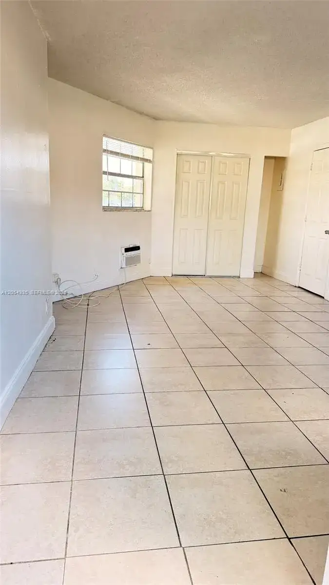 978 SW 10th Dr # 10, Pompano Beach FL 33060 photo 3