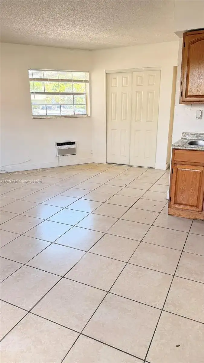 978 SW 10th Dr # 10, Pompano Beach FL 33060 photo 5