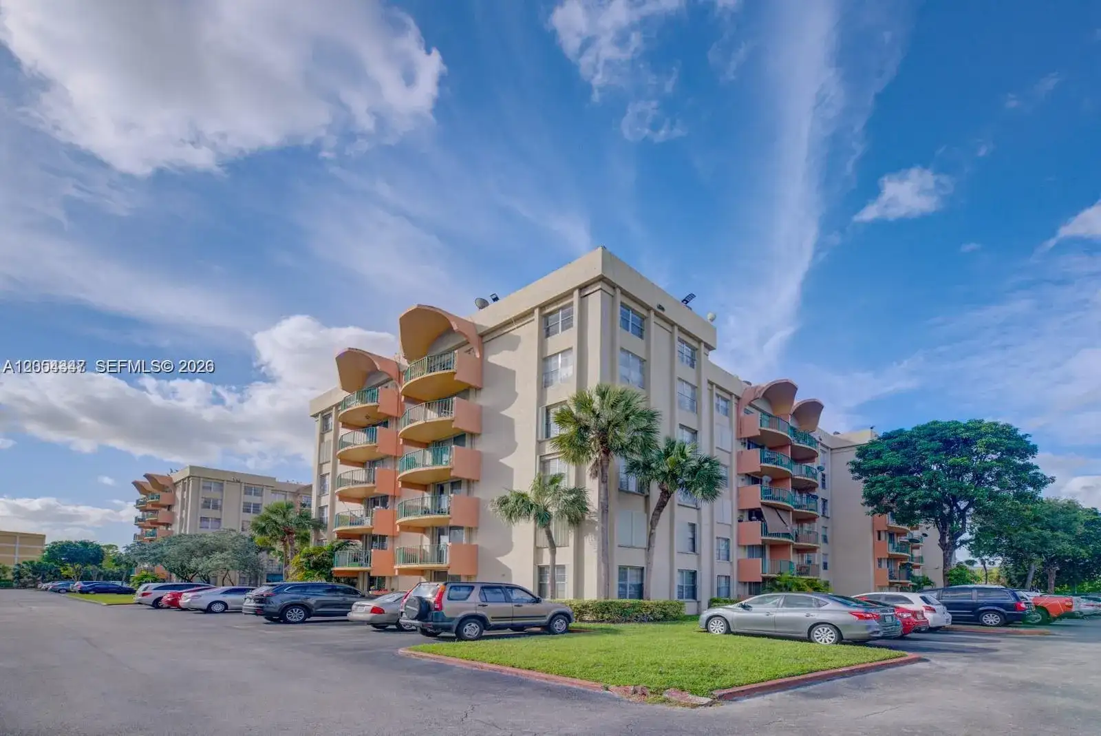 9320 Fontainebleau Blvd # 215, Miami FL 33172 photo 2