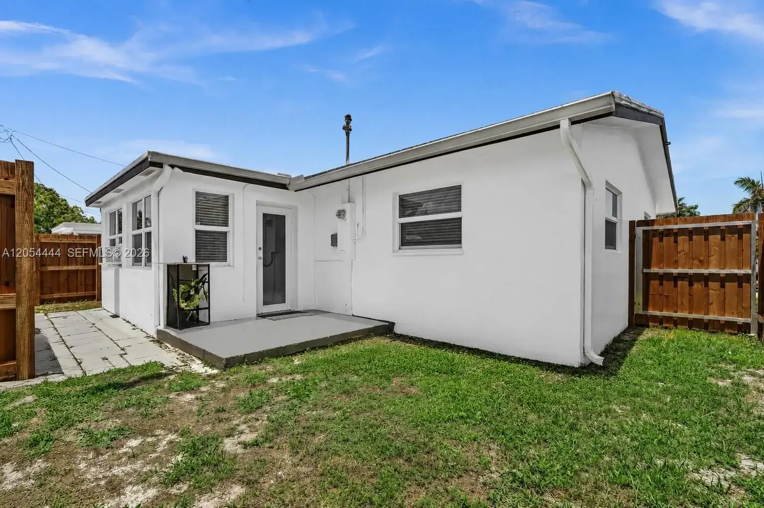4561 NW 16th Ter, Tamarac FL 33309 photo 4