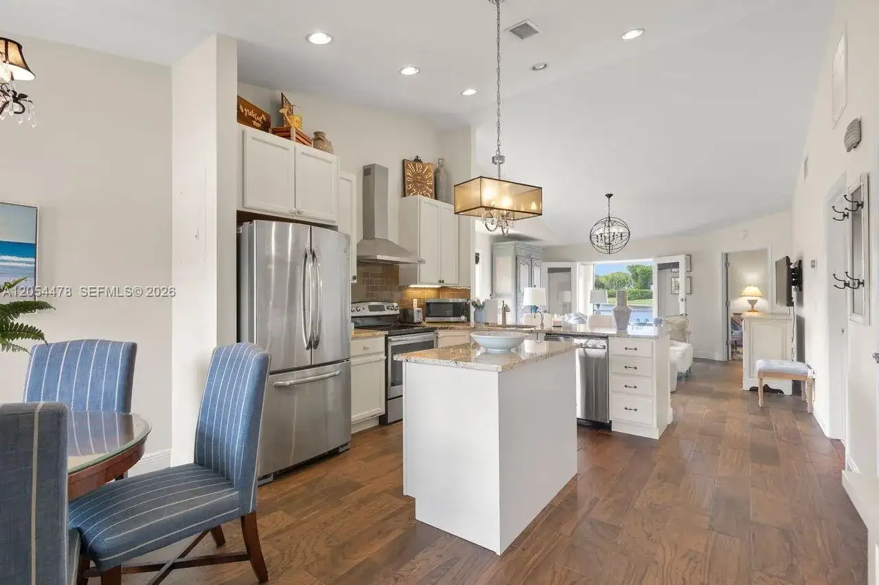 18551 Woodstream Dr, Boca Raton FL 33498 photo 4