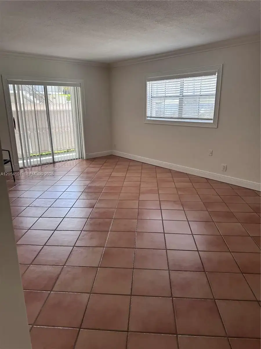 6705 N Kendall Dr # 301, Pinecrest FL 33156 photo 4