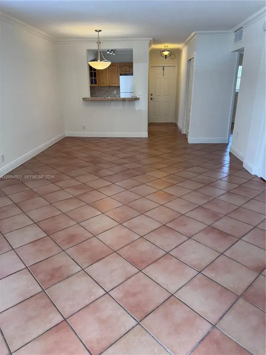 6705 N Kendall Dr # 301, Pinecrest FL 33156 photo 5