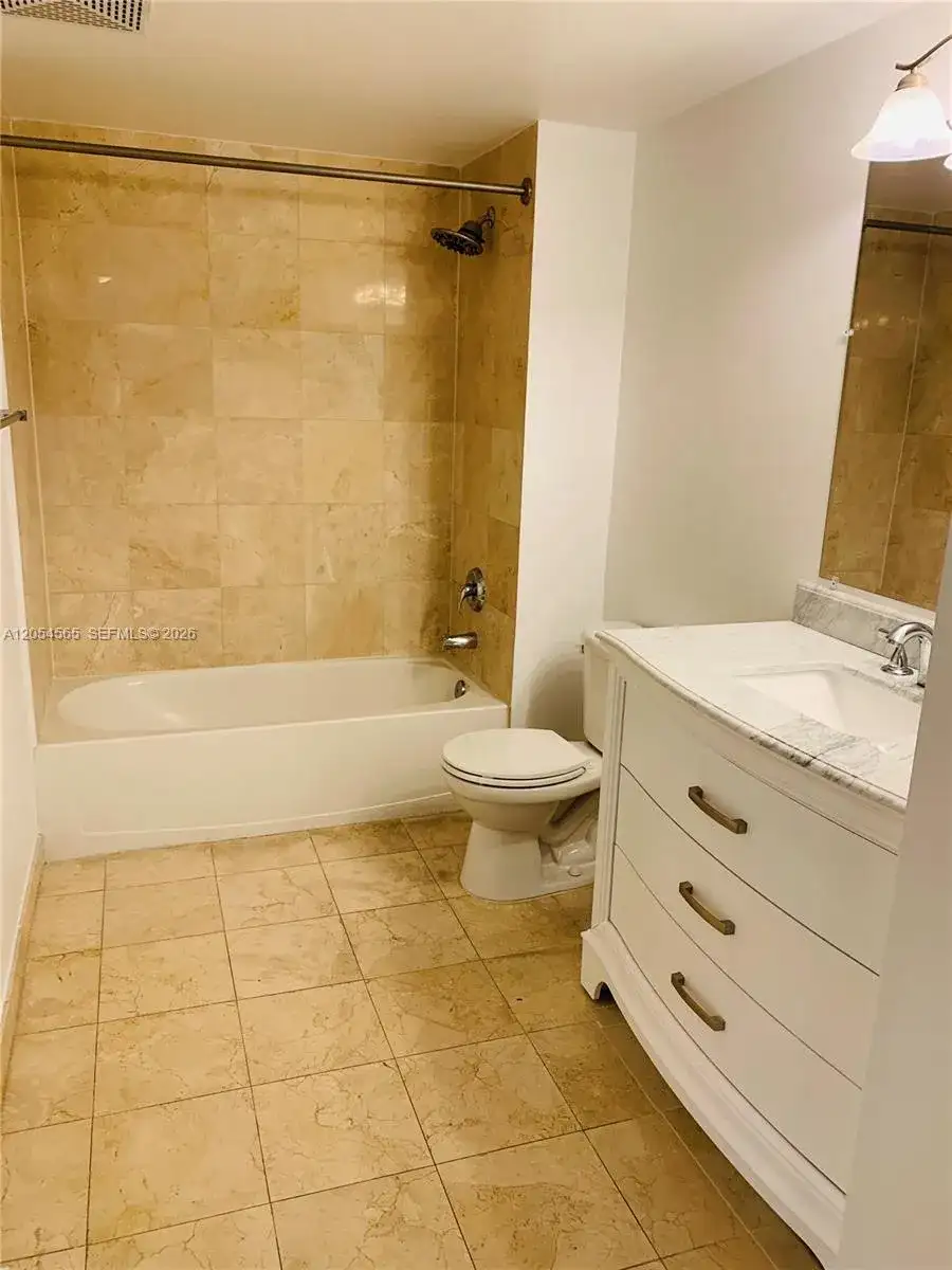 2101 Brickell Ave # 2611, Miami FL 33129 photo 4