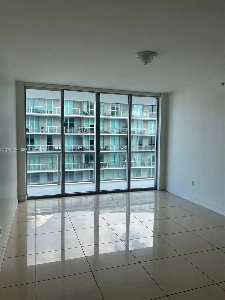 1111 SW 1st Ave # 3816, Miami FL 33130 photo 2