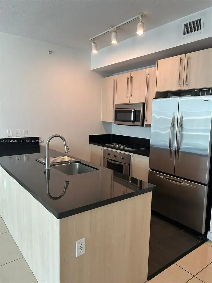 1111 SW 1st Ave # 3816, Miami FL 33130 photo 5