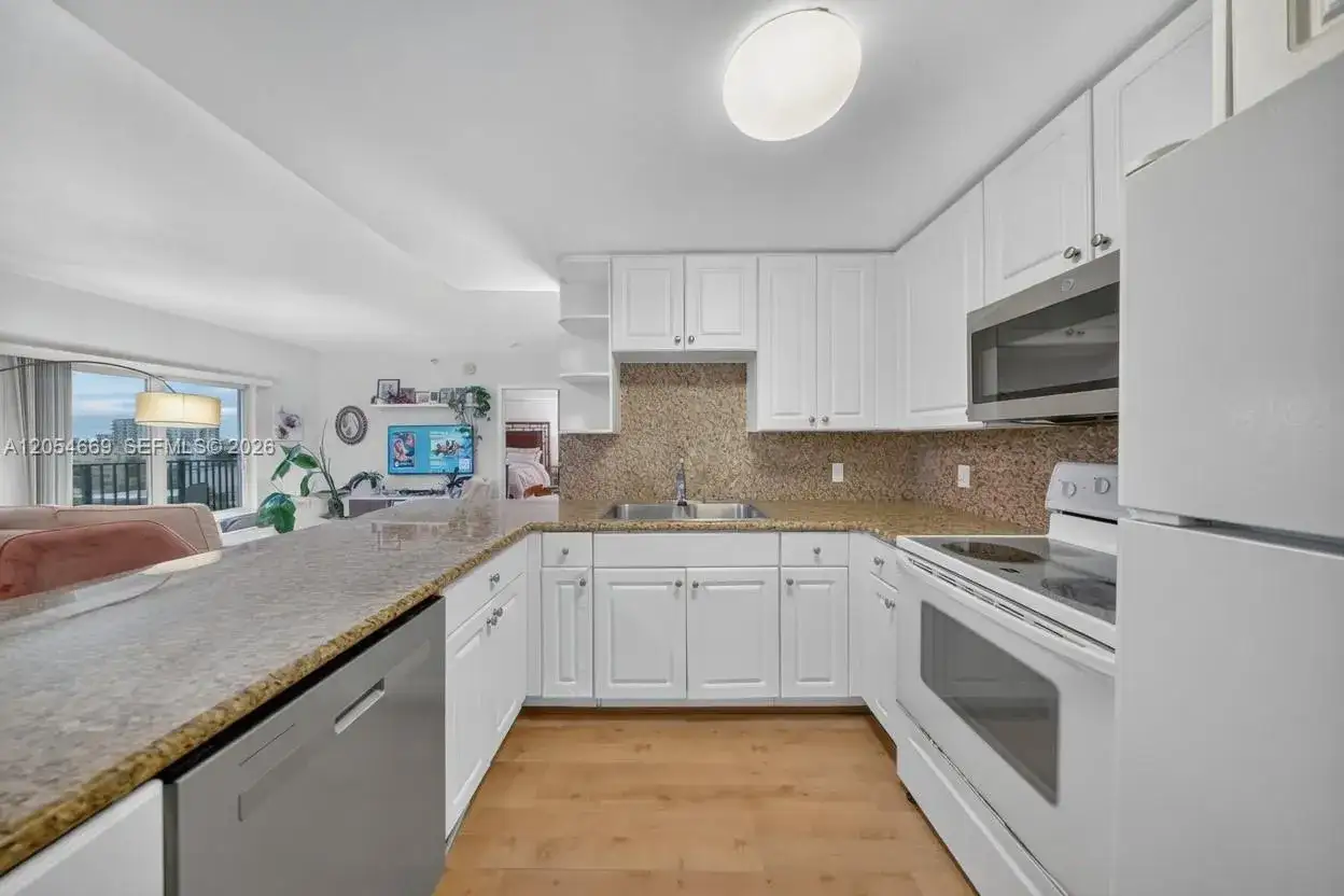 1627 SW 37th Ave # 401, Miami FL 33145 photo 2