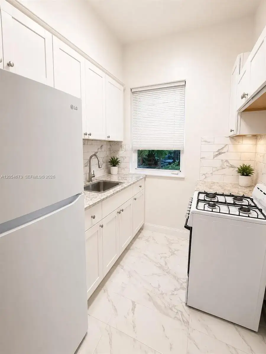 322 25th St # 2, Miami Beach FL 33140 photo 4