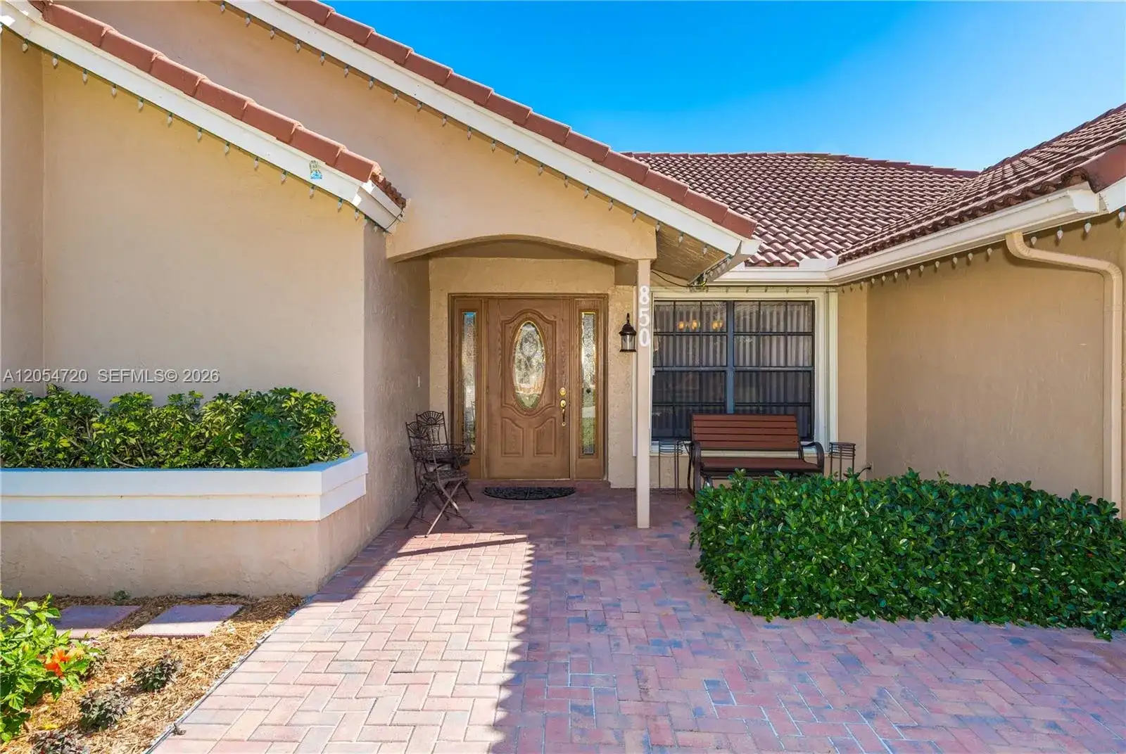 850 Amherst Ave, Davie FL 33325 photo 3