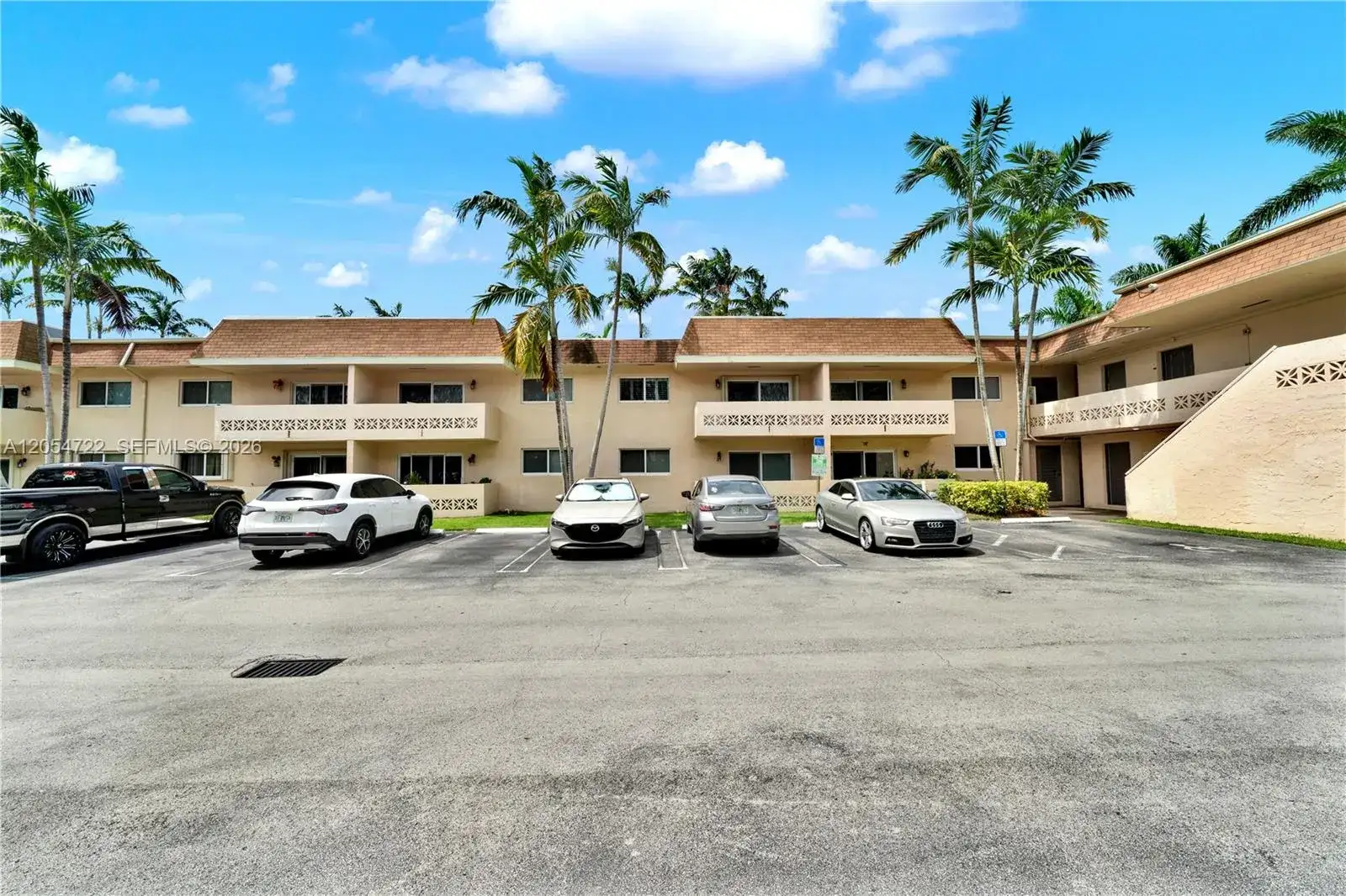 14500 SW 88th Ave # 217, Palmetto Bay FL 33176 photo 2