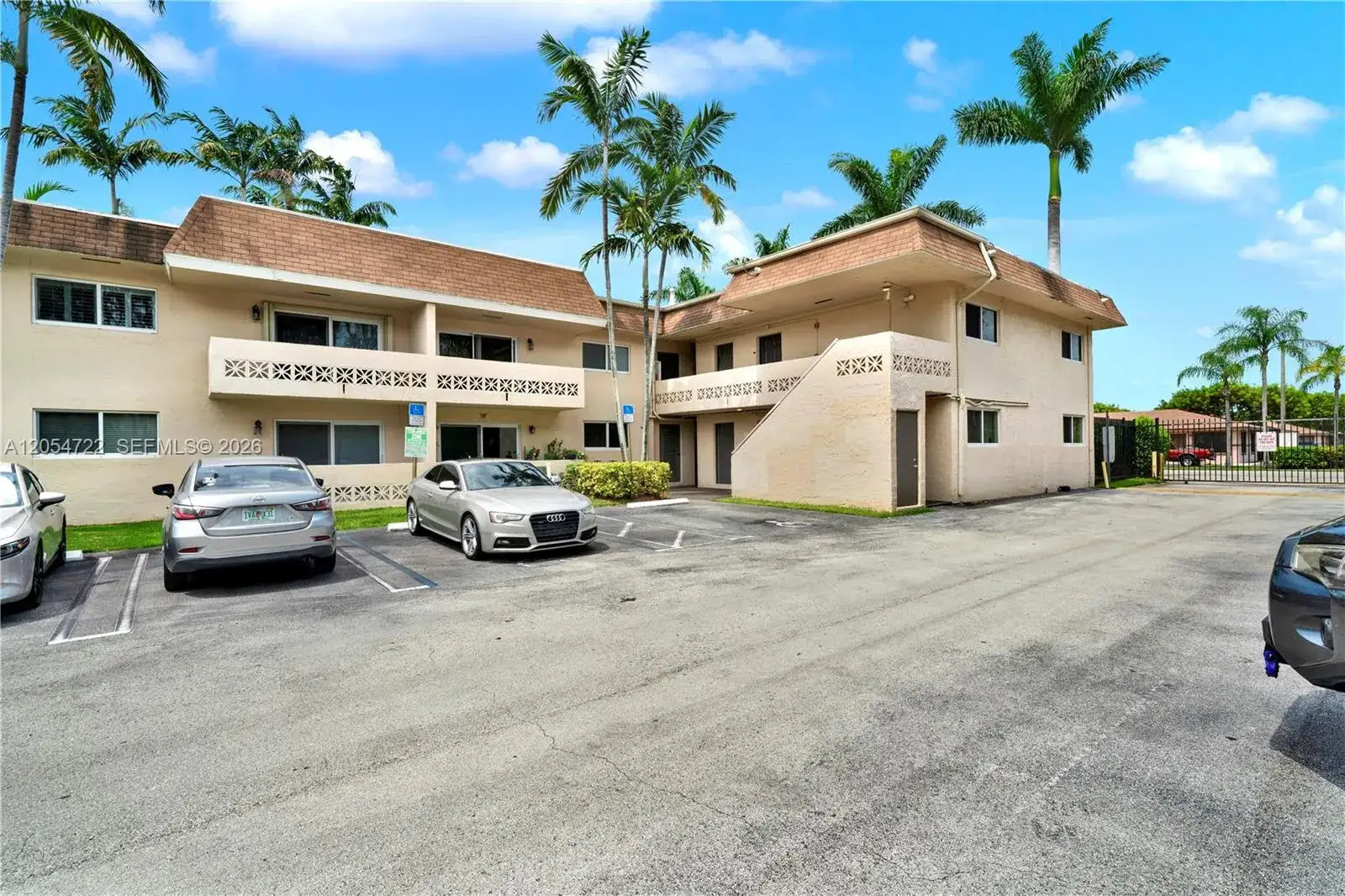 14500 SW 88th Ave # 217, Palmetto Bay FL 33176 photo 3
